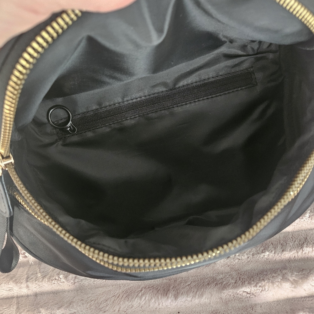 NWOT Stylish Bum Bag - Picture 4 of 9